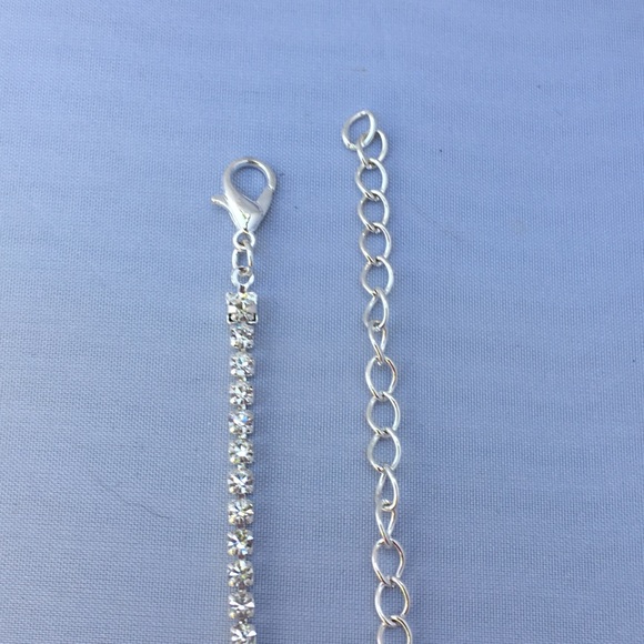 New! Rhinestone Choker - Picture 4 of 6